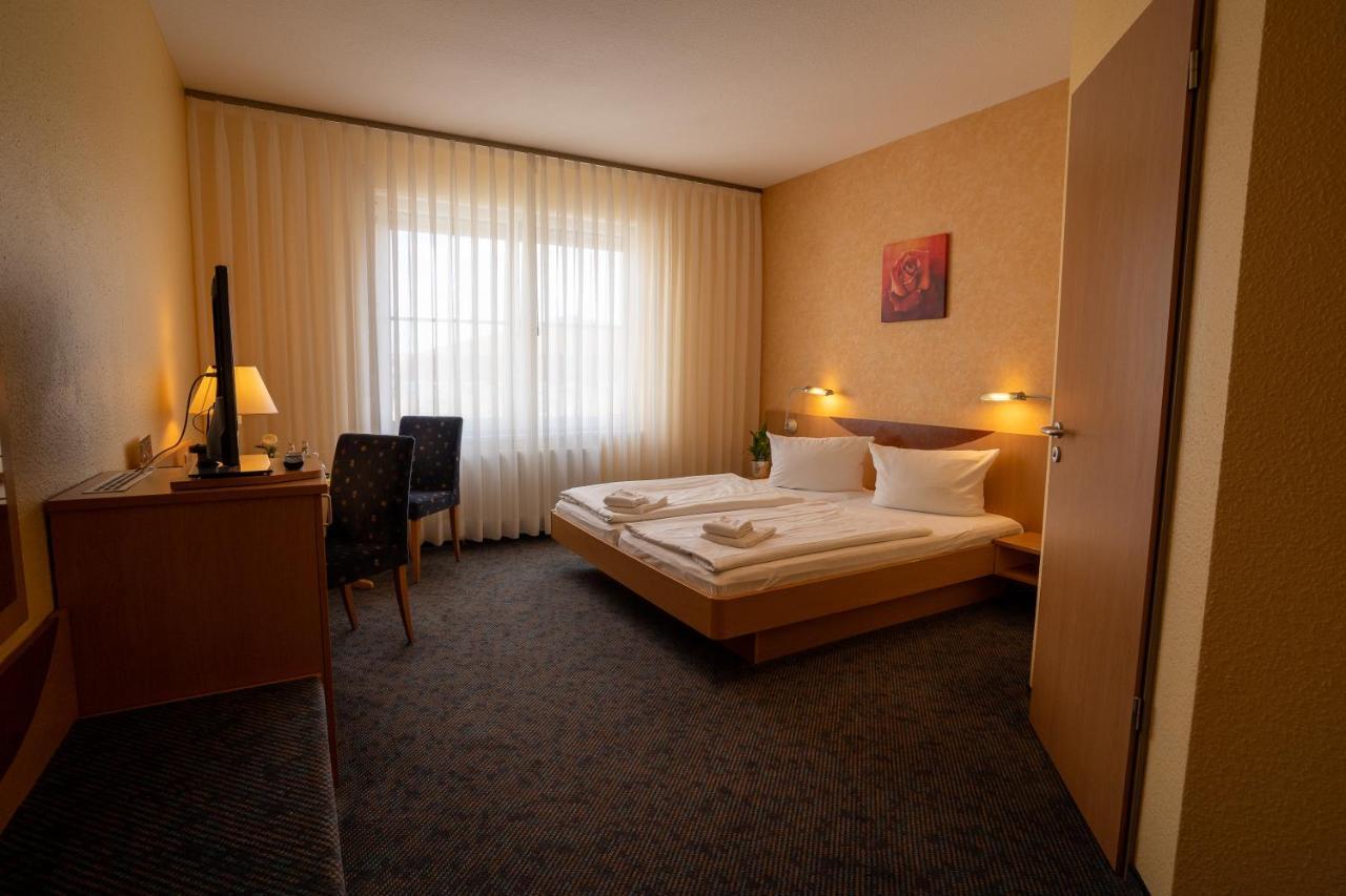 Warias Hotel & Restaurant Braunsbedra Екстериор снимка