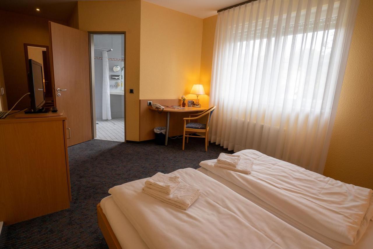 Warias Hotel & Restaurant Braunsbedra Екстериор снимка