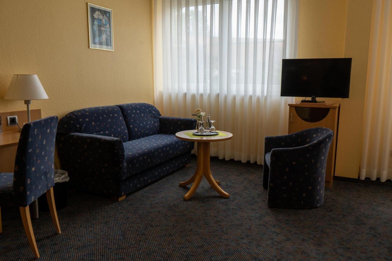 Warias Hotel & Restaurant Braunsbedra Екстериор снимка