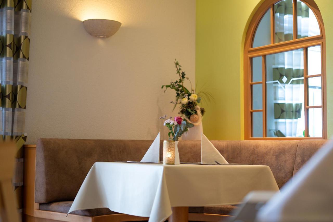 Warias Hotel & Restaurant Braunsbedra Екстериор снимка