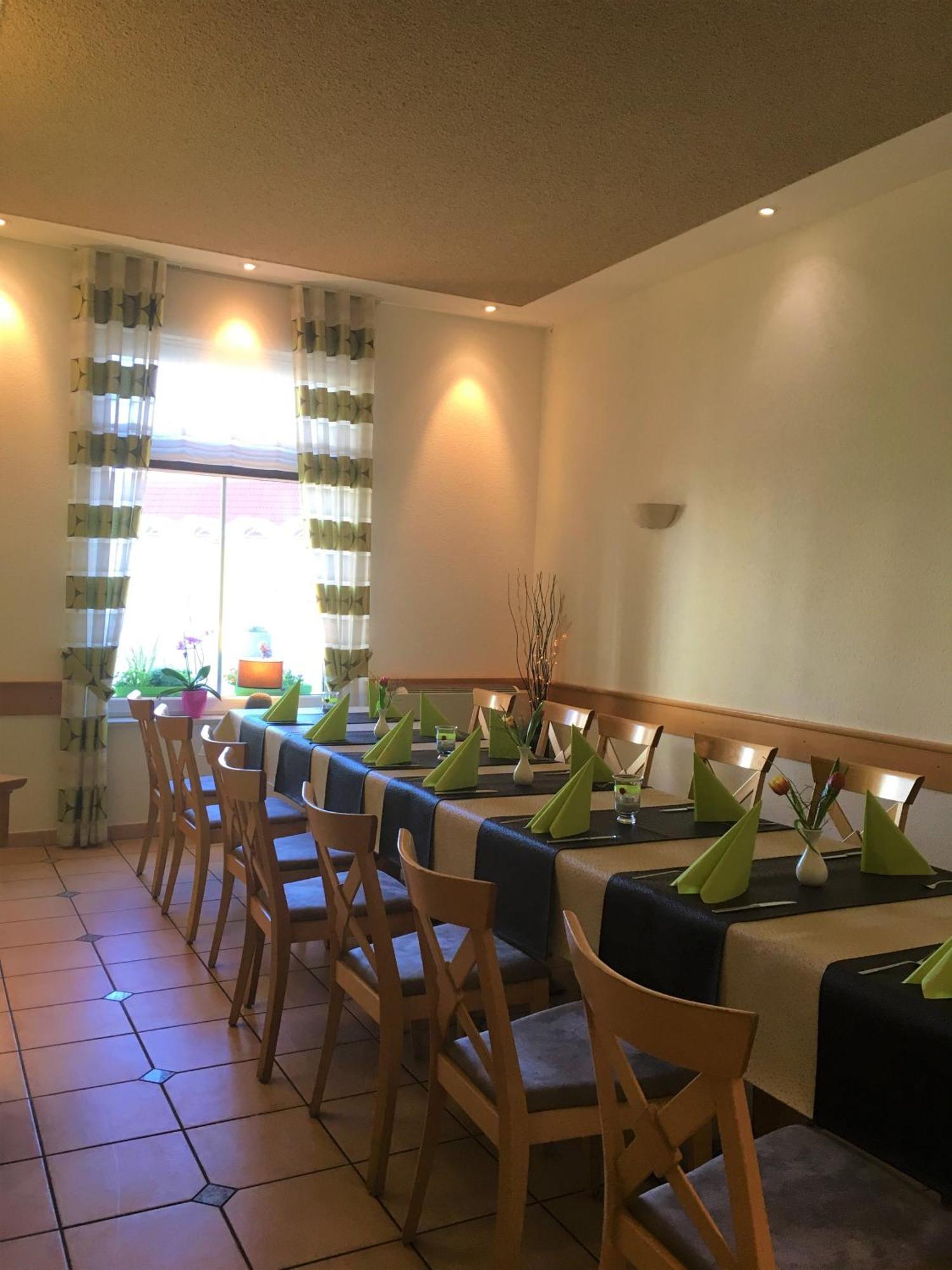 Warias Hotel & Restaurant Braunsbedra Екстериор снимка