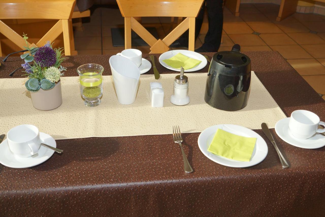 Warias Hotel & Restaurant Braunsbedra Екстериор снимка