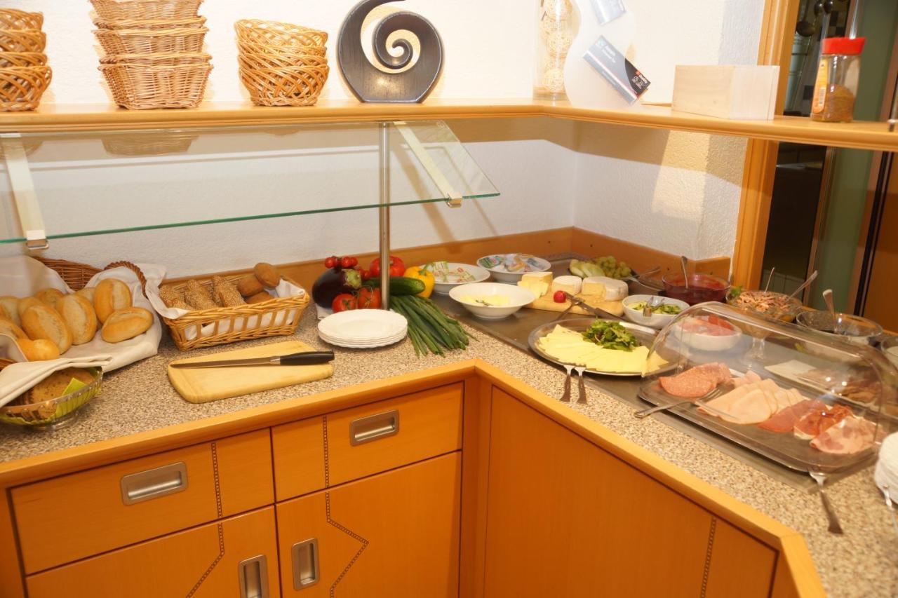 Warias Hotel & Restaurant Braunsbedra Екстериор снимка
