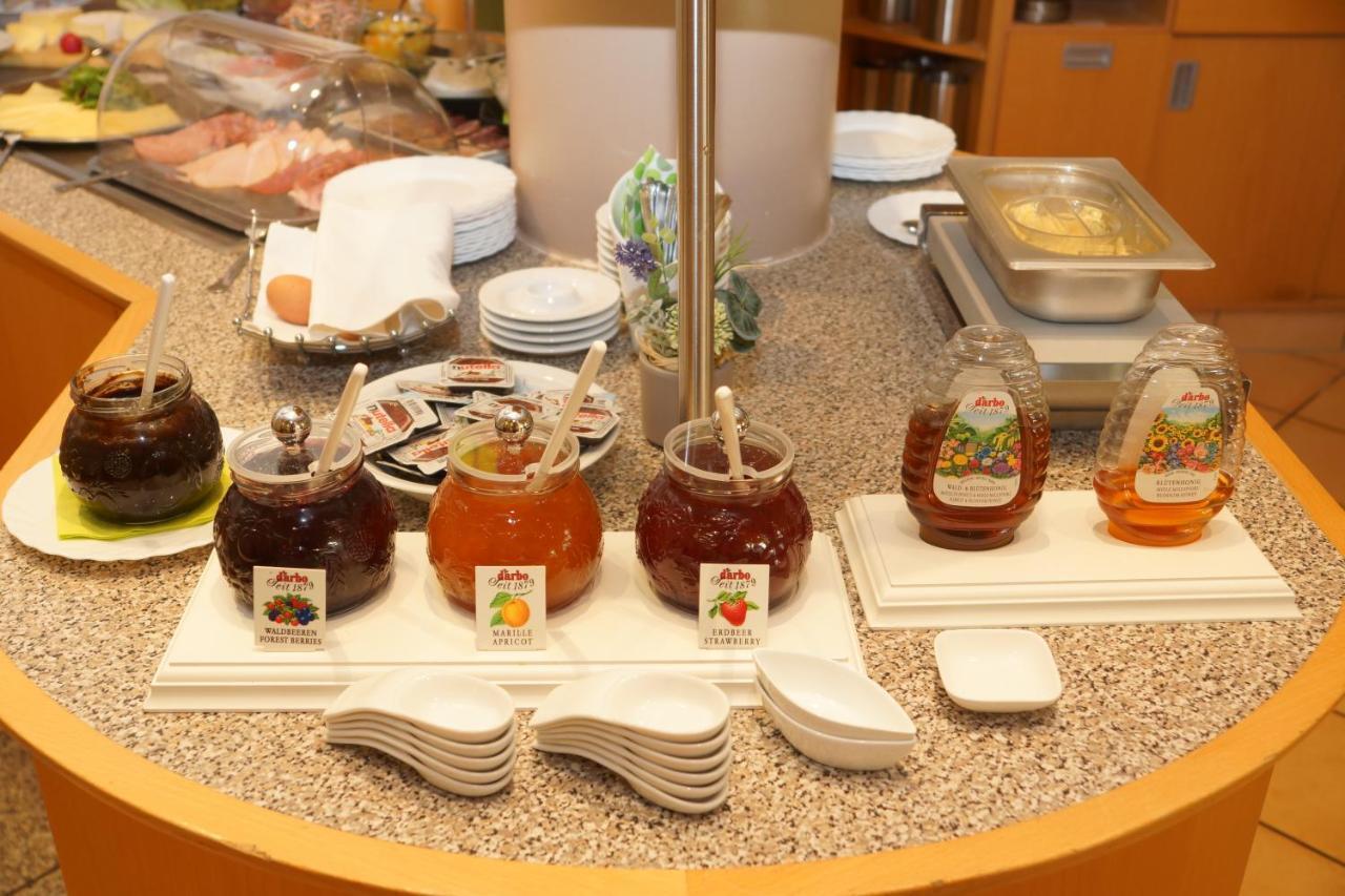Warias Hotel & Restaurant Braunsbedra Екстериор снимка