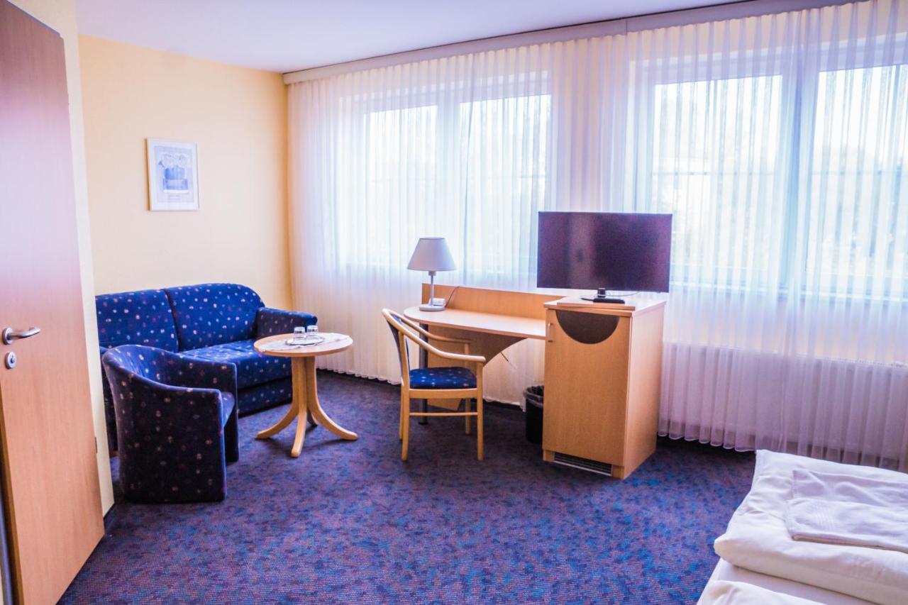 Warias Hotel & Restaurant Braunsbedra Екстериор снимка